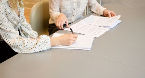 Decyzja o warunkach zabudowy a opłata planistyczna – czy gmina ma prawo pobierać rentę?