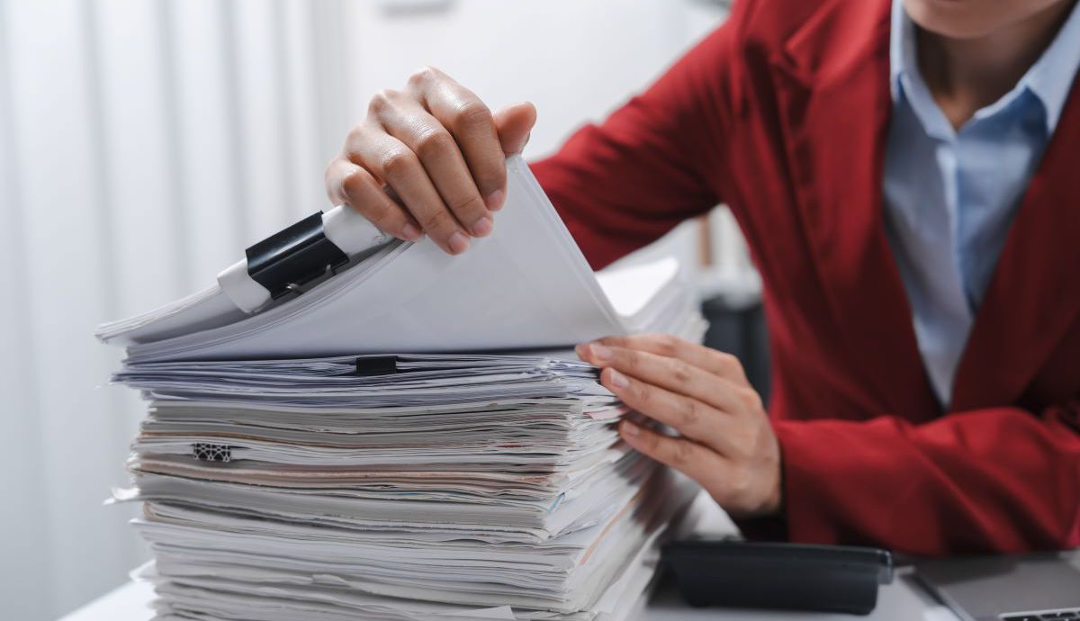 Zarządzanie dokumentami w firmie. Przewodnik dla pracowników administracji